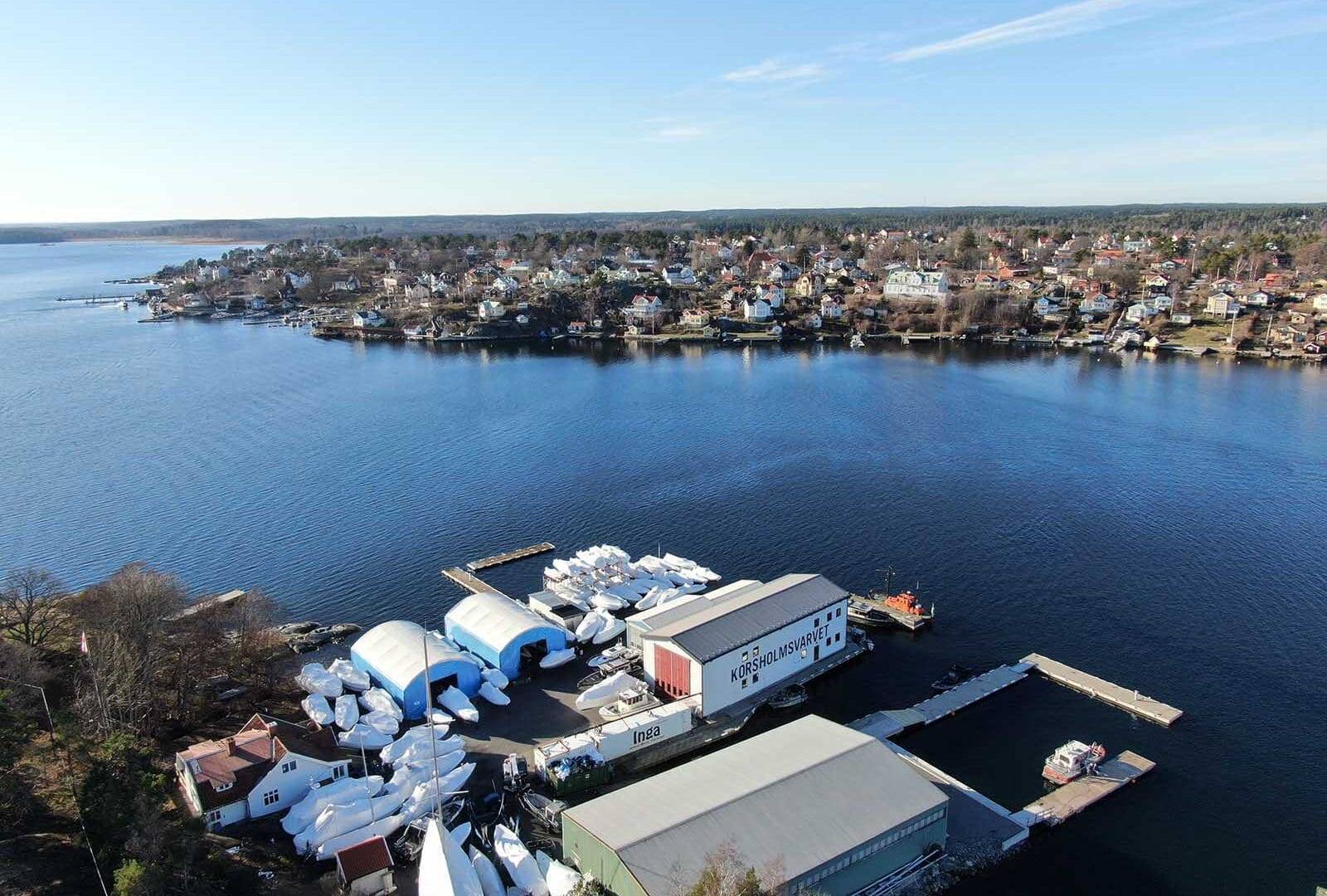 Two fabric structures at the Korsholmsvarvet wharf outside of Dalarö. A perfect solution for boat storage