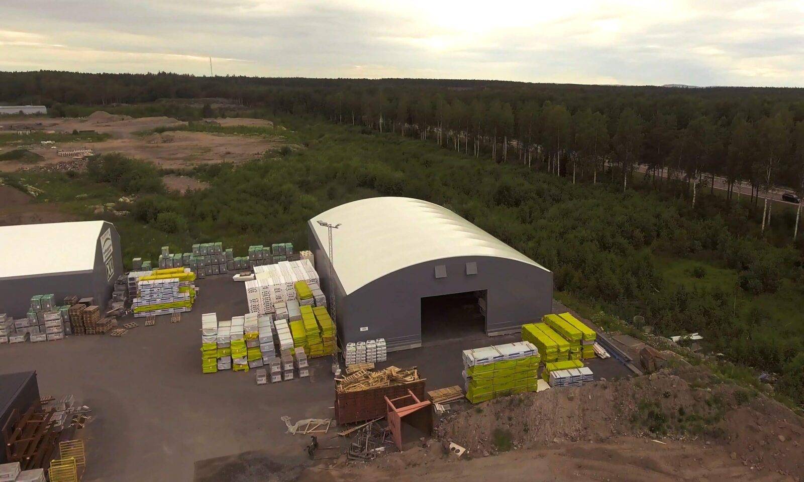 Two warehouses/storage tents at C24 Bygg Kompaniet